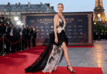 Charlize Theron divide opiniones en redes por su extrema delgadez en el estreno de “La Odisea” Charlize Theron divide opiniones en redes por su extrema delgadez en el estreno de "La Odisea"