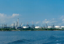 Deer Park produce el doble que refinerías en México y con la mitad de empleados Deer Park produce el doble que refinerías en México y con la mitad de empleados