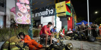 Incendio consume bar en Bangkok; la tragedia deja al menos 27 muertos Incendio consume bar en Bangkok; la tragedia deja al menos 27 muertos