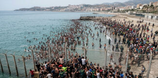 Al menos 34 migrantes murieron al intentar entrar desde Marruecos a Ceuta en España Al menos 34 migrantes murieron al intentar entrar desde Marruecos a Ceuta en España