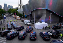 Ataque armado interrumpe festival en Seattle; reportan al menos 2 muertos Ataque armado interrumpe festival en Seattle; reportan al menos 2 muertos