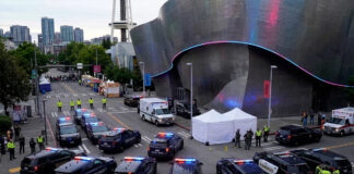 Ataque armado interrumpe festival en Seattle; reportan al menos 2 muertos Ataque armado interrumpe festival en Seattle; reportan al menos 2 muertos