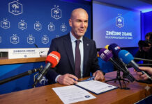 Zinedine Zidane cumple “un sueño” y es el nuevo DT de la Selección de Francia Zinedine Zidane cumple "un sueño" y es el nuevo DT de la Selección de Francia