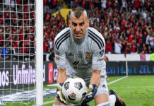 Liga MX: Atlas vence a Tigres 2-1 gracias a un dramático error de Nahuel Guzmán Liga MX: Atlas vence a Tigres 2-1 gracias a un dramático error de Nahuel Guzmán