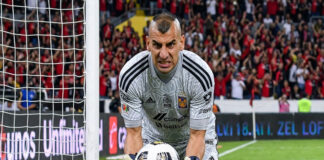Liga MX: Atlas vence a Tigres 2-1 gracias a un dramático error de Nahuel Guzmán Liga MX: Atlas vence a Tigres 2-1 gracias a un dramático error de Nahuel Guzmán