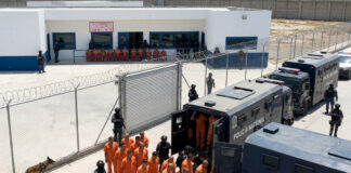 De la Espriella apuesta por aislar a capos en “buques-cárcel”; busca frenar extorsiones De la Espriella apuesta por aislar a capos en "buques-cárcel"; busca frenar extorsiones