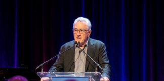 Robert De Niro responde a Trump después de que éste amenazara con deportarlo Robert De Niro responde a Trump después de que éste amenazara con deportarlo