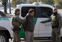 EEUU buscará en otros países a migrantes deportados para cobrarles multas pendientes EEUU buscará en otros países a migrantes deportados para cobrarles multas pendientes