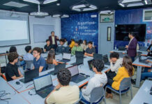 Estudiantes “fantasmas” hechos con IA cobran fondos federales; reciben becas y préstamos Estudiantes "fantasmas" hechos con IA cobran fondos federales; reciben becas y préstamos