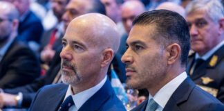 Jefe de la DEA, Terry Cole, y el secretario de Seguridad Omar García Harfuch se desviven en elogios Jefe de la DEA, Terry Cole, y el secretario de Seguridad Omar García Harfuch se desviven en elogios