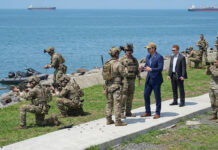 EEUU ejecutará ataques “en tierra” contra narcos, junto a socios latinoamericanos EEUU ejecutará ataques "en tierra" contra narcos, junto a socios latinoamericanos