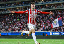 Chivas se queda sin “La Hormiga” González; fichará con el Olympiacos de Grecia Chivas se queda sin "La Hormiga" González; fichará con el Olympiacos de Grecia