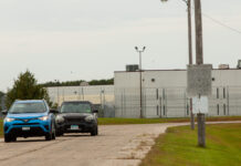 ICE y CoreCivic abrirán un centro de detención de inmigrantes en Appleton ICE y CoreCivic abrirán un centro de detención de inmigrantes en Appleton
