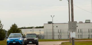 ICE y CoreCivic abrirán un centro de detención de inmigrantes en Appleton ICE y CoreCivic abrirán un centro de detención de inmigrantes en Appleton