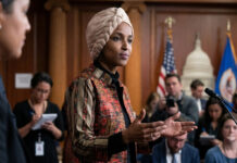 Preocupa a Ilhan Omar presencia de agentes encubiertos de ICE en reuniones públicas Preocupa a Ilhan Omar presencia de agentes encubiertos de ICE en reuniones públicas