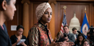 Preocupa a Ilhan Omar presencia de agentes encubiertos de ICE en reuniones públicas Preocupa a Ilhan Omar presencia de agentes encubiertos de ICE en reuniones públicas