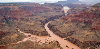 Inundación repentina golpea el Gran Cañón; hay un muerto y 14 posibles desaparecidos Inundación repentina golpea el Gran Cañón; hay un muerto y 14 posibles desaparecidos