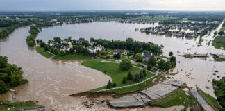 Fallecen 5 personas tras inundaciones en Indiana; evacúan a cientos de personas Fallecen 5 personas tras inundaciones en Indiana; evacúan a cientos de personas