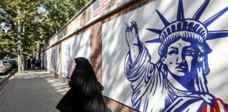 Irán se enemistará con países que lo sancionen o entren en la “guerra económica” de EEUU Irán se enemistará con países que lo sancionen o entren en la "guerra económica" de EEUU