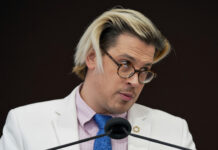 ICE deporta al ultraderechista británico Milo Yiannopoulos; apoyaba a Trump y sus deportaciones ICE deporta al ultraderechista británico Milo Yiannopoulos; apoyaba a Trump y sus deportaciones