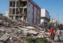 Sismo de 7.4 sacude Colombia; hay más de un centenar de muertos Sismo de 7.4 sacude Colombia; hay más de un centenar de muertos