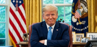 Trump afirma que pronto declarará el estrecho de Ormuz como “territorio de EEUU” Trump afirma que pronto declarará el estrecho de Ormuz como "territorio de EEUU"