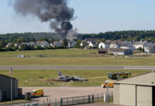 Un avión caza F-16 estadounidense se estrella en base aérea de EEUU en Alemania Un avión caza F-16 estadounidense se estrella en base aérea de EEUU en Alemania