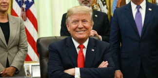 Donald Trump propone cambiar nombre del estrecho de Ormuz por “estrecho de Trump” Donald Trump propone cambiar nombre del estrecho de Ormuz por "estrecho de Trump"