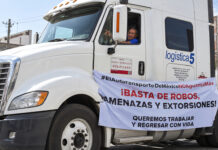 Transportistas bloquean carreteras en 27 estados mexicanos para exigir seguridad Transportistas bloquean carreteras en 27 estados mexicanos para exigir seguridad