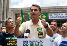 Bolsonaro no supera la barrera del 50% pero lleva la delantera en Brasil Bolsonaro no supera la barrera del 50% pero lleva la delantera en Brasil