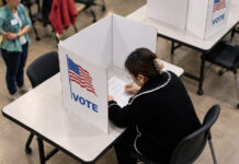 California refuerza vigilancia electoral en medio de la disputa con el gobierno de Trump California refuerza vigilancia electoral en medio de la disputa con el gobierno de Trump