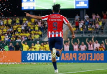 Chivas le gana al América con doblete de Ángel Sepúlveda; el Clásico Nacional en Oakland Chivas le gana al América con doblete de Ángel Sepúlveda; el Clásico Nacional en Oakland