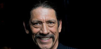 Critican a Danny Trejo por protagonizar una película vinculada a la agenda pro-ICE Critican a Danny Trejo por protagonizar una película vinculada a la agenda pro-ICE