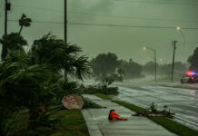 Huracán “Isaías” se fortalece a categoría 3; Florida y Alabama declaran emergencia Huracán "Isaías" se fortalece a categoría 3; Florida y Alabama declaran emergencia
