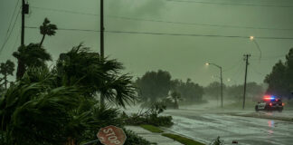 Huracán “Isaías” se fortalece a categoría 3; Florida y Alabama declaran emergencia Huracán "Isaías" se fortalece a categoría 3; Florida y Alabama declaran emergencia