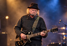 Neil Young demanda al equipo de Trump por 10 mdd, por usar una de sus canciones Neil Young demanda al equipo de Trump por 10 mdd, por usar una de sus canciones