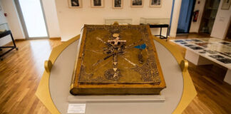 Roban cubierta del “Libro del Apocalipsis” de Salvador Dalí de museo en Francia Roban cubierta del "Libro del Apocalipsis" de Salvador Dalí de museo en Francia
