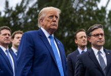 Trump criminaliza a inmigrantes en su intento de animar a votantes republicanos Trump criminaliza a inmigrantes en su intento de animar a votantes republicanos